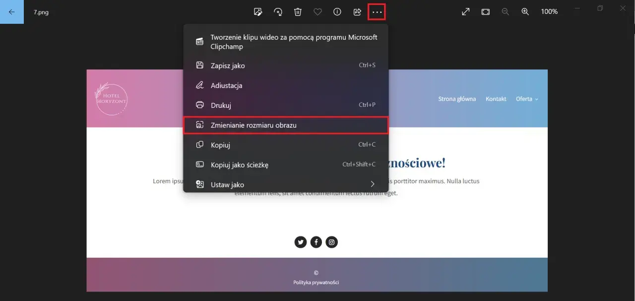 Menu kontekstowe z opcją "Zmienianie rozmiaru obrazu" na tle strony hotelu.