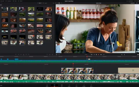Program do edycji wideo, w którym montujesz filmy. Widok zawiera bibliotekę mediów, podgląd wideo i oś czasu.