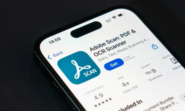 Aplikacja Adobe Scan na iPhone'a ułatwia skanowanie dokumentów.